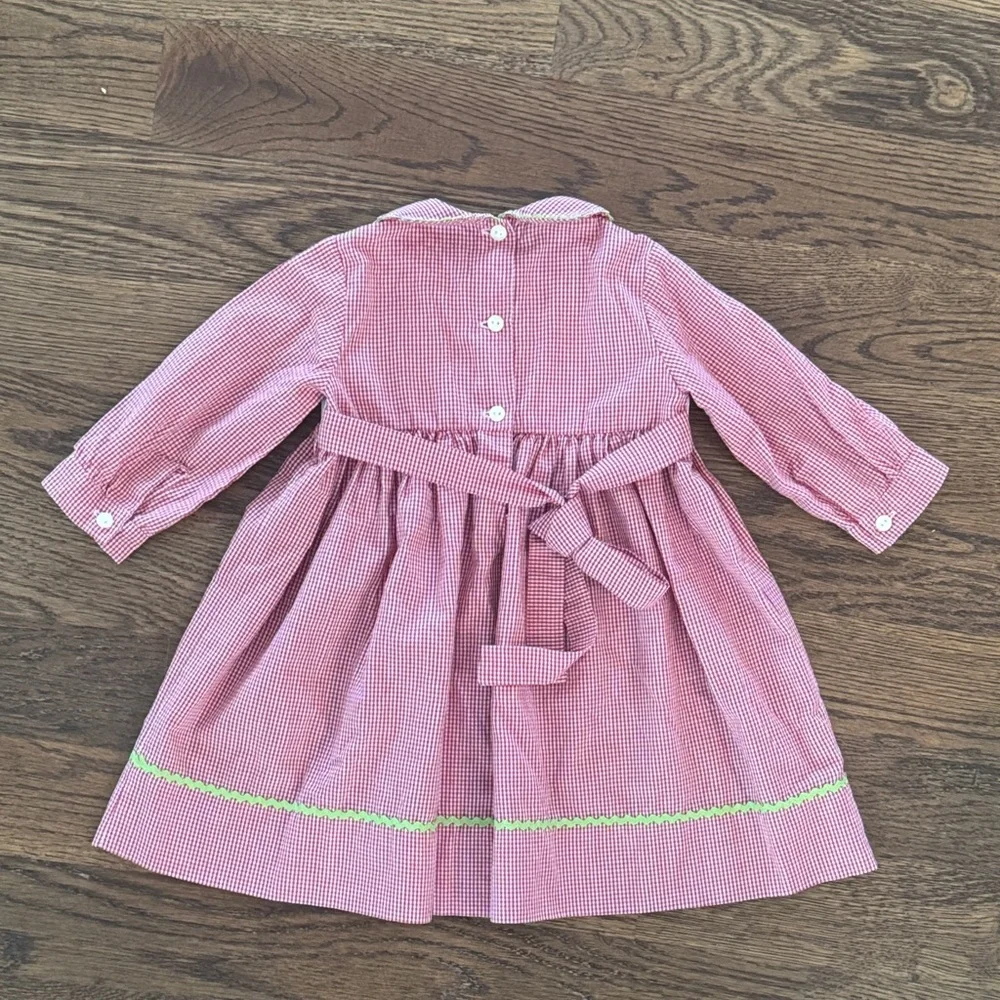 Anavini Red Gingham Smocked Embroidered Elf With Toys Dress New And Never Worn - Picture 10 of 15